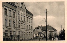 Humpolec, zákl. škola Hálkova a Hrachova vila